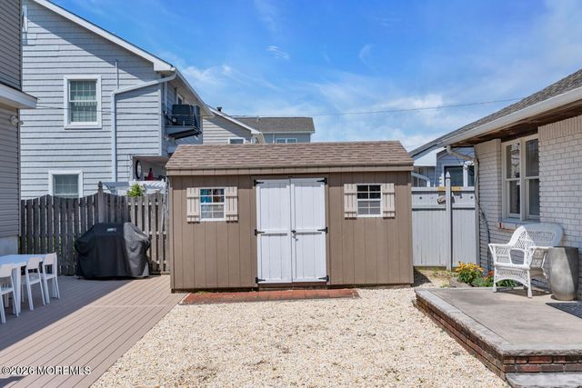 11 Dover Avenue, Lavallette, NJ 08735