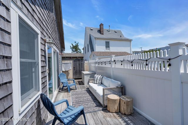 11 Dover Avenue, Lavallette, NJ 08735
