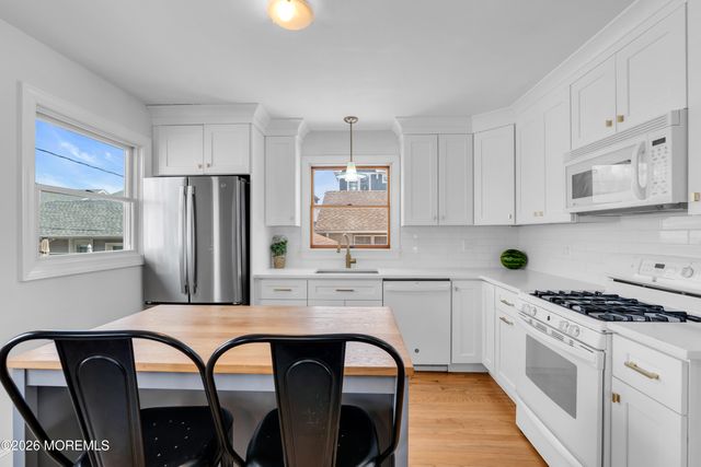 11 Dover Avenue, Lavallette, NJ 08735