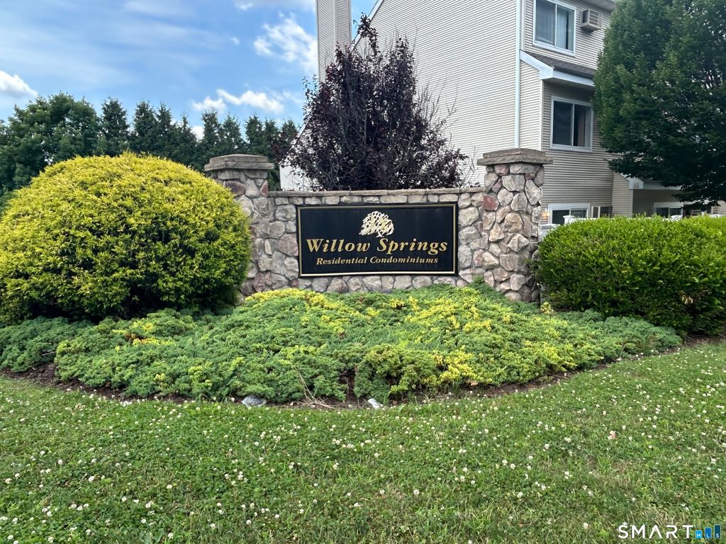 71 Willow Springs 71, New Milford, CT 06776