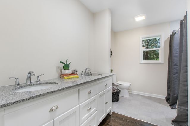 53 Thompson Ln, Hartsville, TN 37074