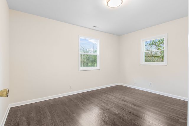 53 Thompson Ln, Hartsville, TN 37074