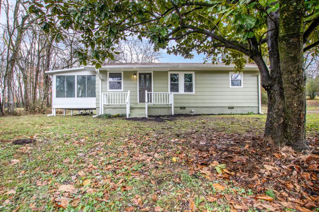 53 Thompson Ln, Hartsville, TN 37074