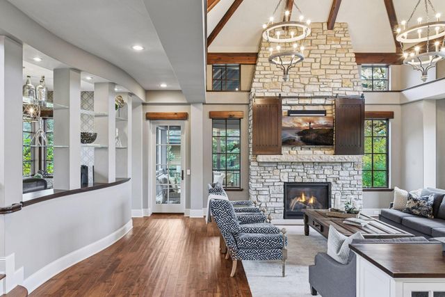 425 Carpenters Point, Wayzata, MN 55391