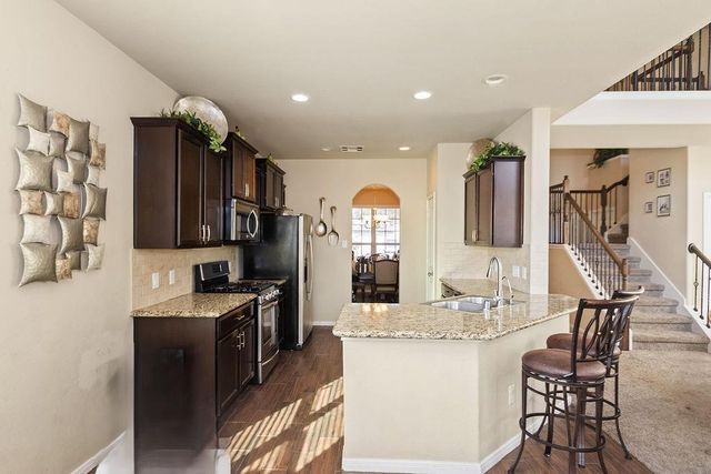 1815 Seville Manor, Fresno, TX 77545