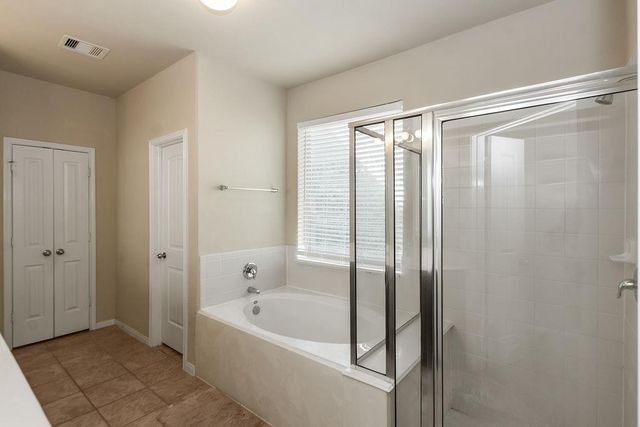 1815 Seville Manor, Fresno, TX 77545