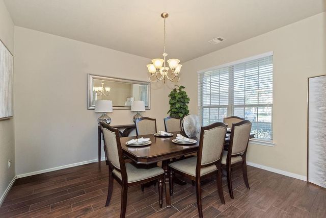 1815 Seville Manor, Fresno, TX 77545