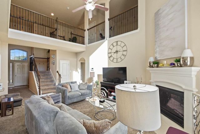 1815 Seville Manor, Fresno, TX 77545