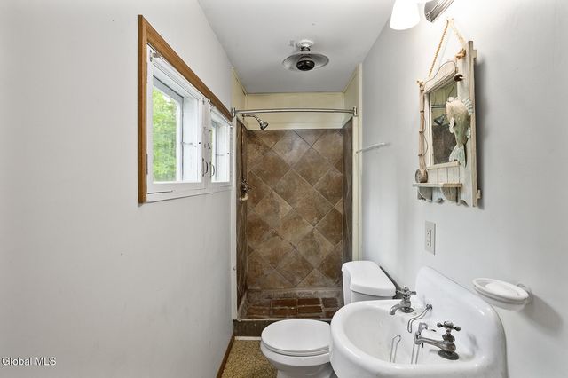 29 Jackson Road, South Glens Falls, NY 12803