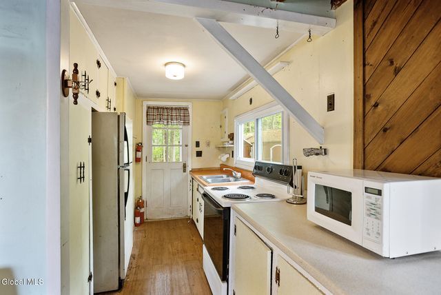 29 Jackson Road, South Glens Falls, NY 12803