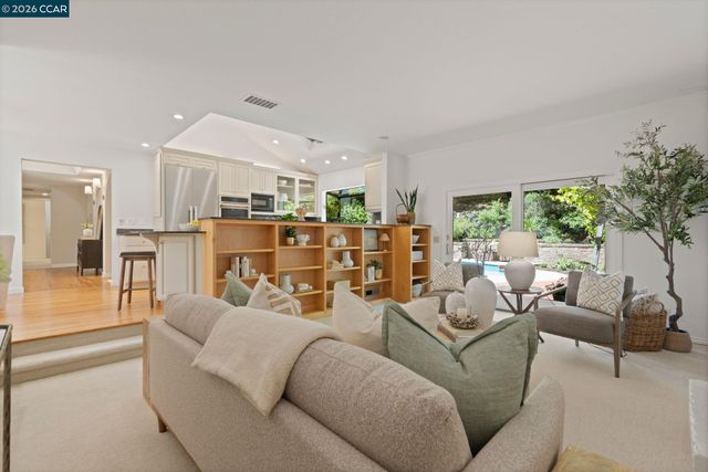 3856 Paseo Grande, Moraga, CA 94556