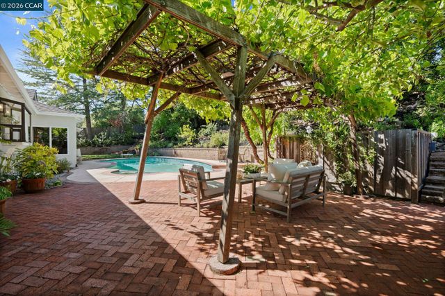 3856 Paseo Grande, Moraga, CA 94556