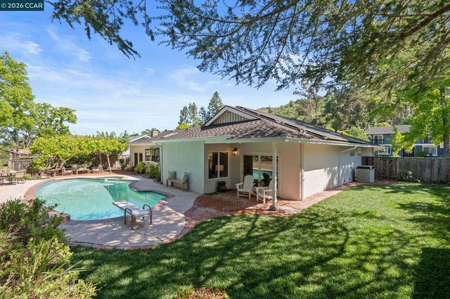 3856 Paseo Grande, Moraga, CA 94556