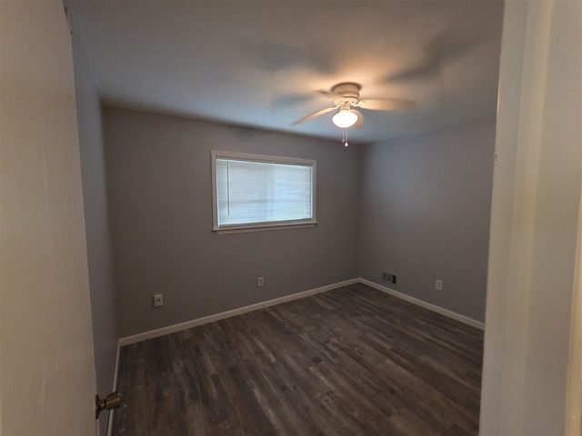 27041 Brettonwoods Street, Madison Heights, MI 48071