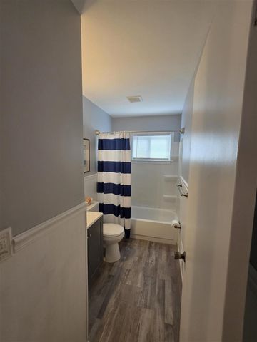 27041 Brettonwoods Street, Madison Heights, MI 48071