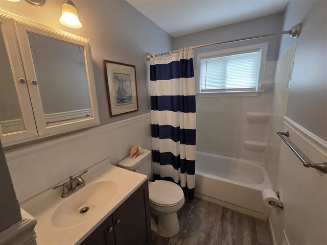 27041 Brettonwoods Street, Madison Heights, MI 48071