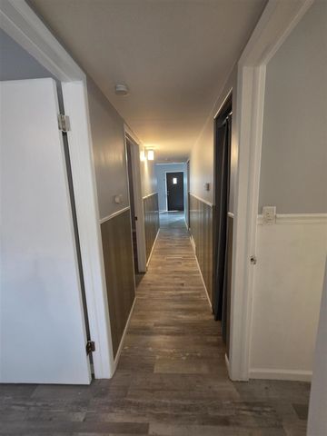 27041 Brettonwoods Street, Madison Heights, MI 48071