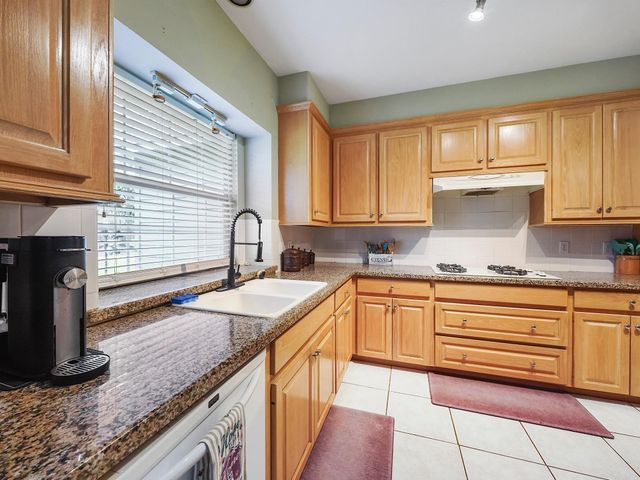 28710 Misty Oaks Drive, Huffman, TX 77336