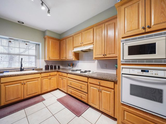 28710 Misty Oaks Drive, Huffman, TX 77336