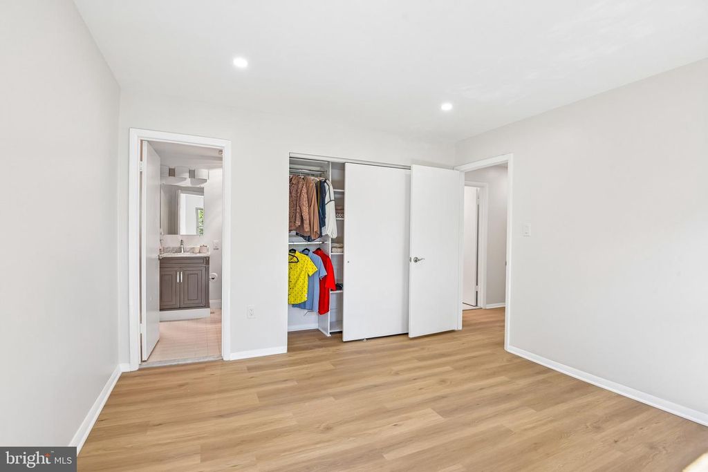 Image 20 of property listing at 18503 SWEET AUTUMN DR #303, Gaithersburg, MD 20879