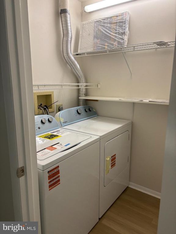 Image 23 of property listing at 18503 SWEET AUTUMN DR #303, Gaithersburg, MD 20879