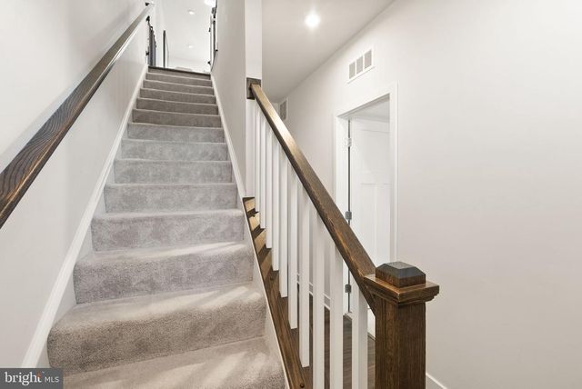 42582 ANTONIA TER, Sterling, VA 20166