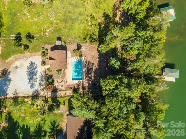 254 Peninsula Reserve Road, Nebo, NC 28761
