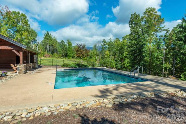 254 Peninsula Reserve Road, Nebo, NC 28761