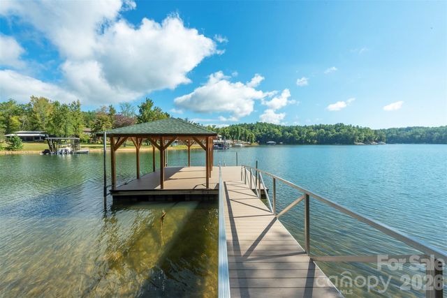 254 Peninsula Reserve Road, Nebo, NC 28761