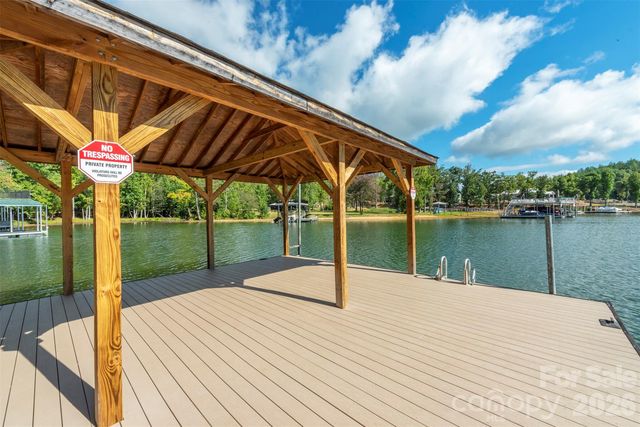 254 Peninsula Reserve Road, Nebo, NC 28761