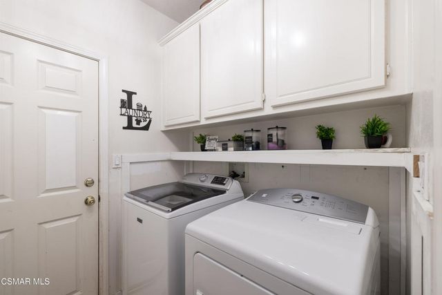 2094 Creekridge Avenue, Simi Valley, CA 93065