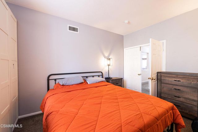 2094 Creekridge Avenue, Simi Valley, CA 93065