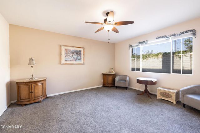 2094 Creekridge Avenue, Simi Valley, CA 93065