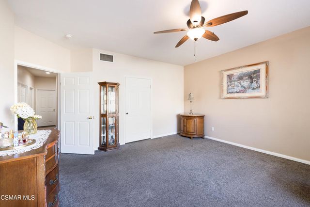2094 Creekridge Avenue, Simi Valley, CA 93065