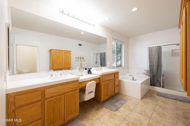 2094 Creekridge Avenue, Simi Valley, CA 93065