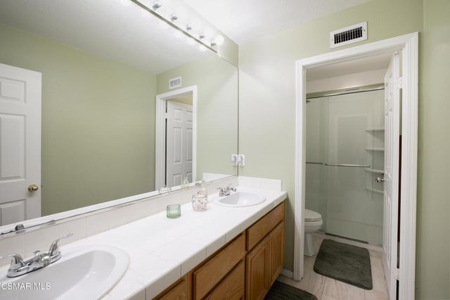 2094 Creekridge Avenue, Simi Valley, CA 93065