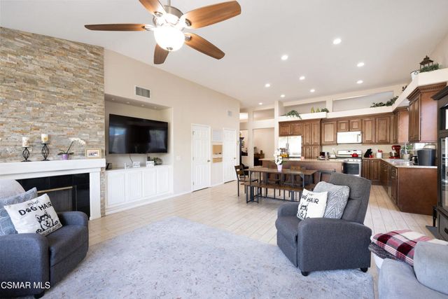 2094 Creekridge Avenue, Simi Valley, CA 93065
