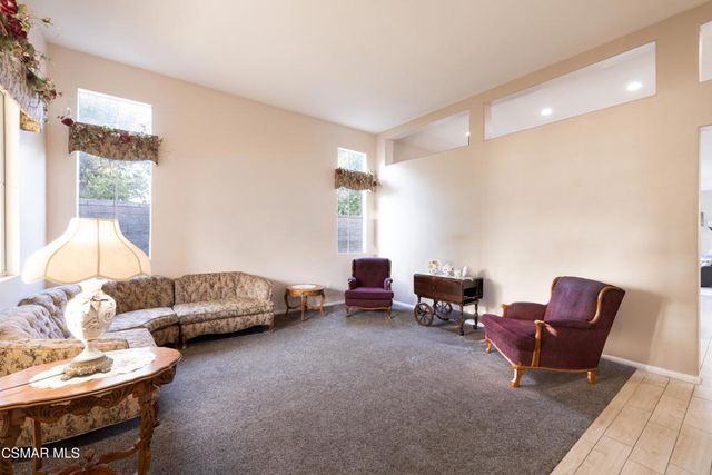 2094 Creekridge Avenue, Simi Valley, CA 93065