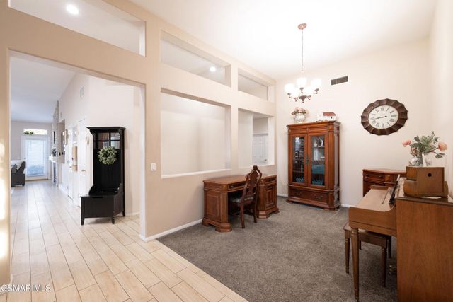 2094 Creekridge Avenue, Simi Valley, CA 93065