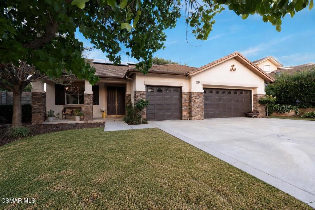 2094 Creekridge Avenue, Simi Valley, CA 93065