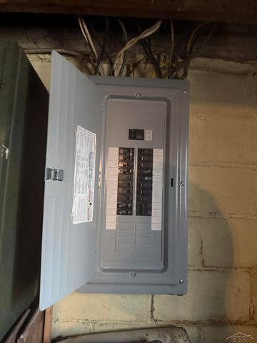 1022 N Bond Street, Saginaw, MI 48602