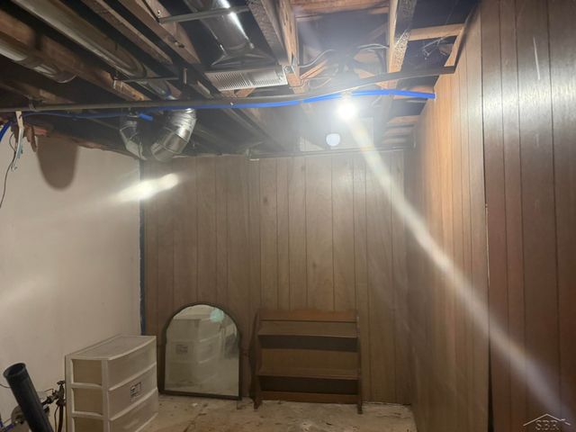 1022 N Bond Street, Saginaw, MI 48602