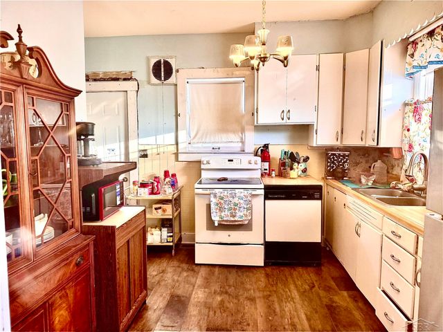 1022 N Bond Street, Saginaw, MI 48602