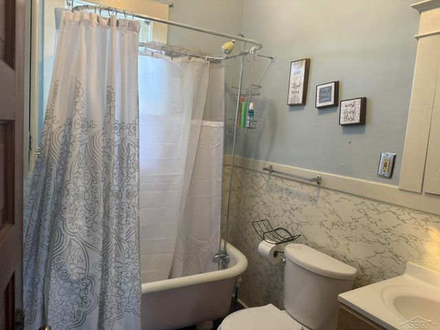 1022 N Bond Street, Saginaw, MI 48602