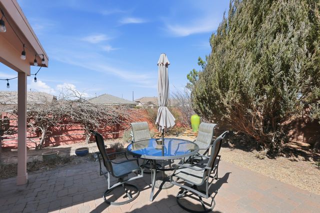 1052 Talang Street NW, Albuquerque, NM 87120