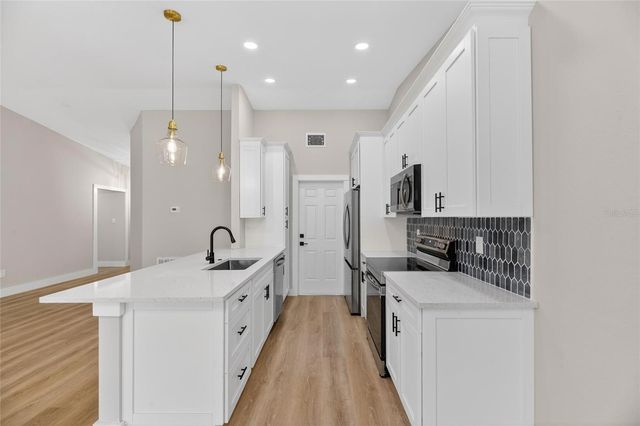 1740 LAKEVIEW VILLAGE DRIVE, Brandon, FL 33510