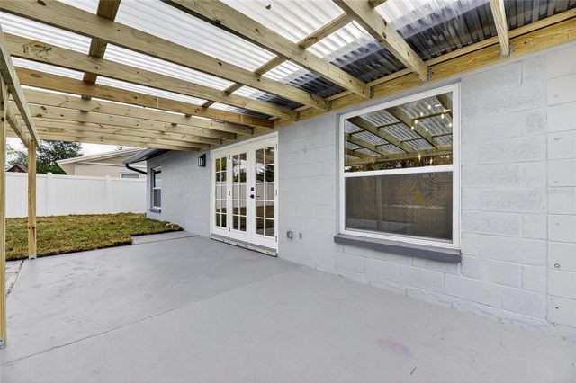 1740 LAKEVIEW VILLAGE DRIVE, Brandon, FL 33510