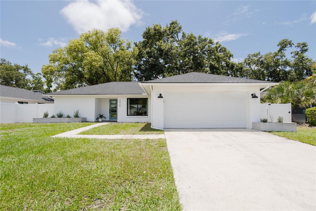 3920 BASSWOOD DRIVE, Sarasota, FL 34232