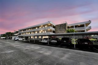 4915 BAY STREET NE 327, St Petersburg, FL 33703