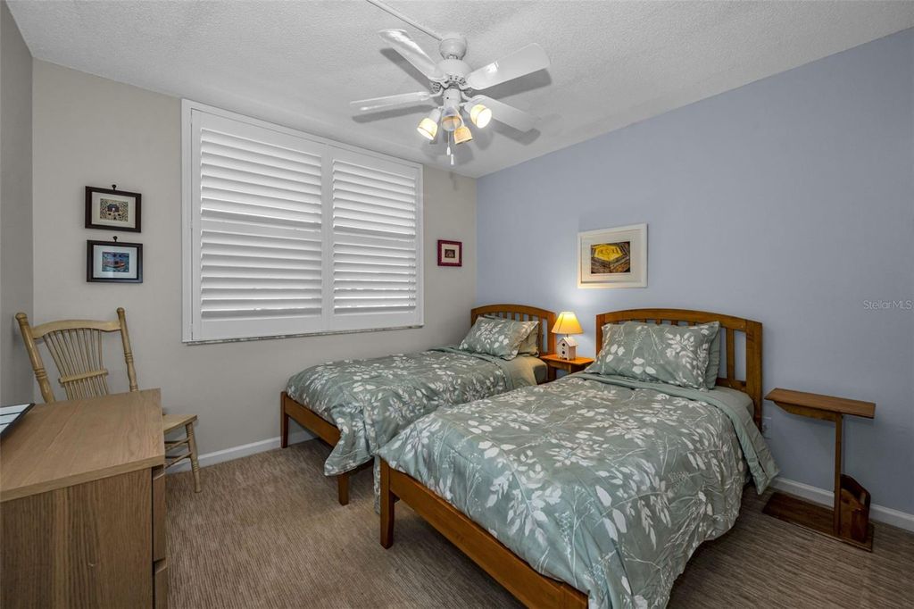 Image 27 of property listing at 4915 BAY STREET NE 327, St Petersburg, FL 33703